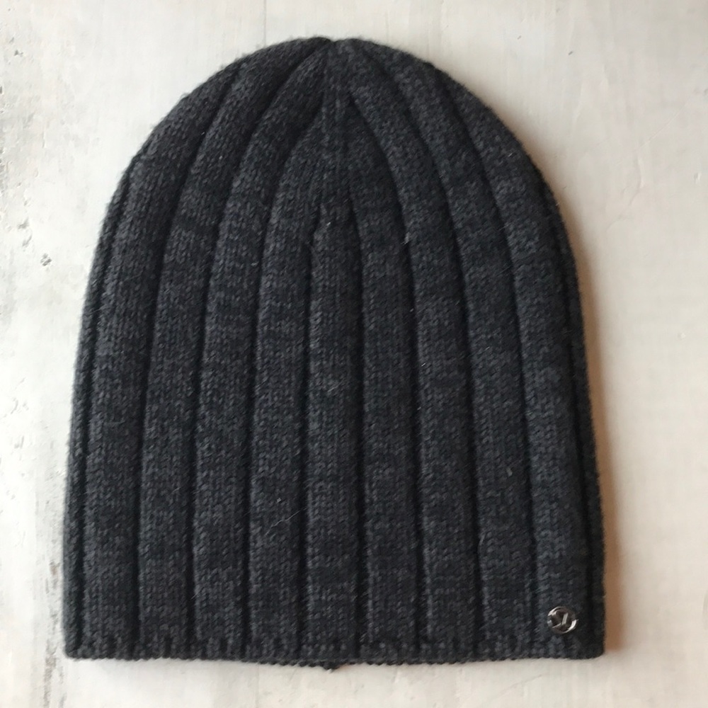 Lululemon head beanie